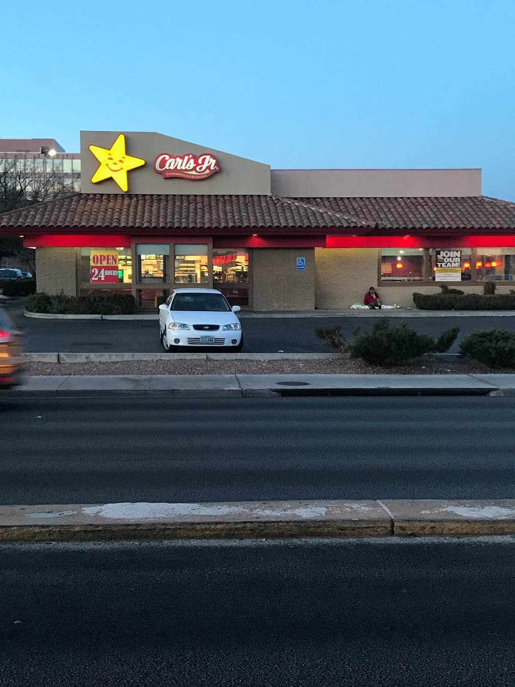 Carls Jr. | restaurant | 1180 E Desert Inn Rd, Las Vegas, NV 89109, USA | 7023697061 OR +1 702-369-7061
