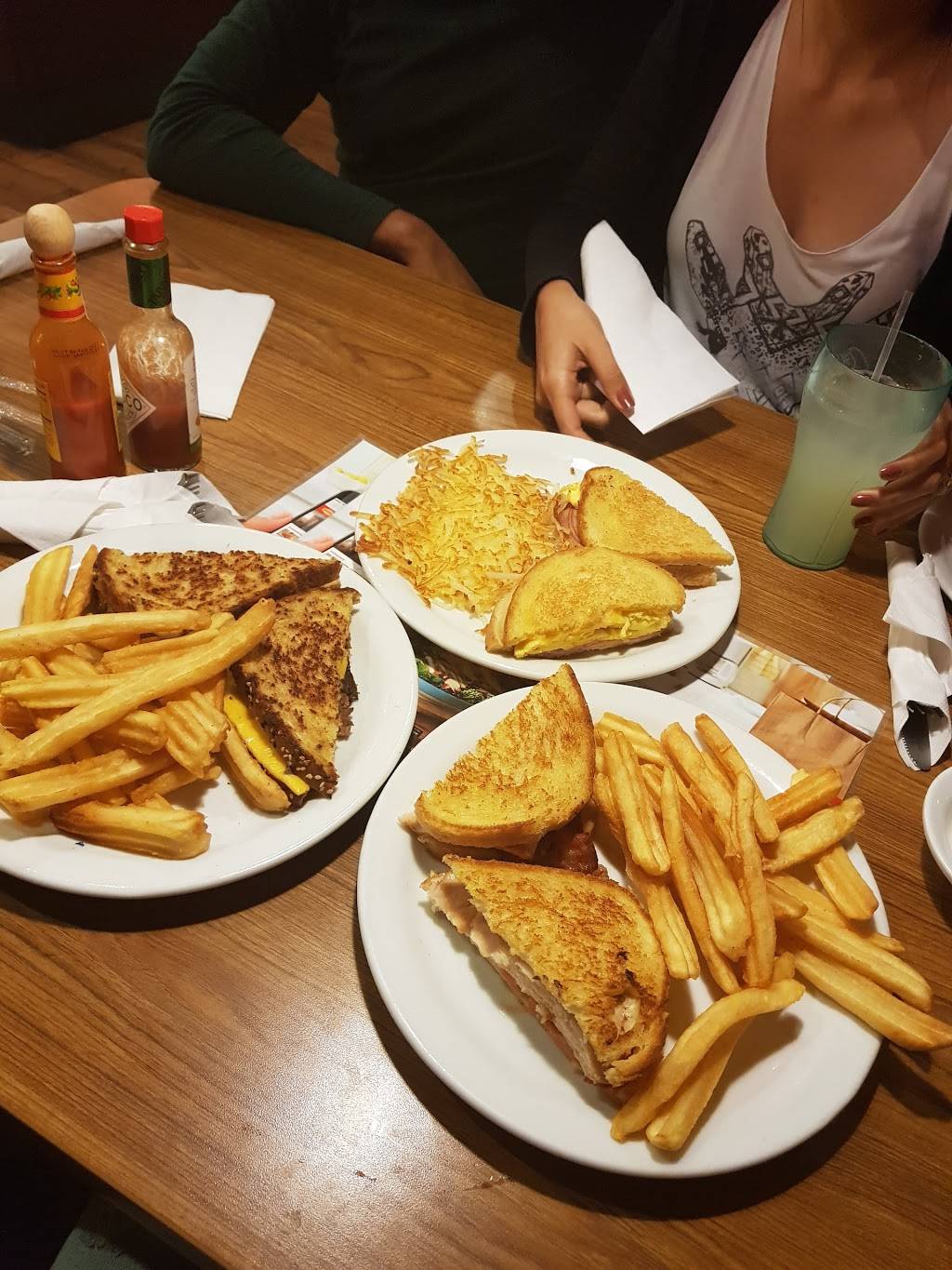 Dennys | restaurant | 7200 S Las Vegas Blvd, Las Vegas, NV 89119, USA | 7022690507 OR +1 702-269-0507