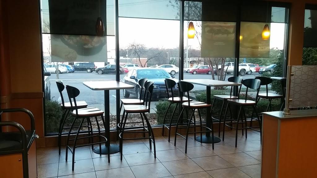 Jack in the Box | restaurant | 5615 Charlotte Pike, Nashville, TN 37209, USA | 6153539032 OR +1 615-353-9032