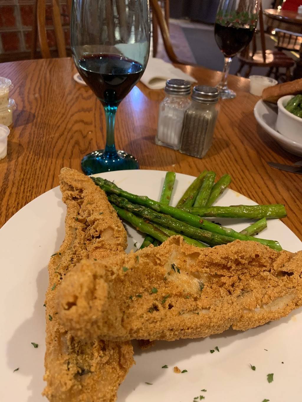 Nee Nee’s Italian Steakhouse | restaurant | 324 Main St, Warsaw, MO 65355, USA | 6604384421 OR +1 660-438-4421