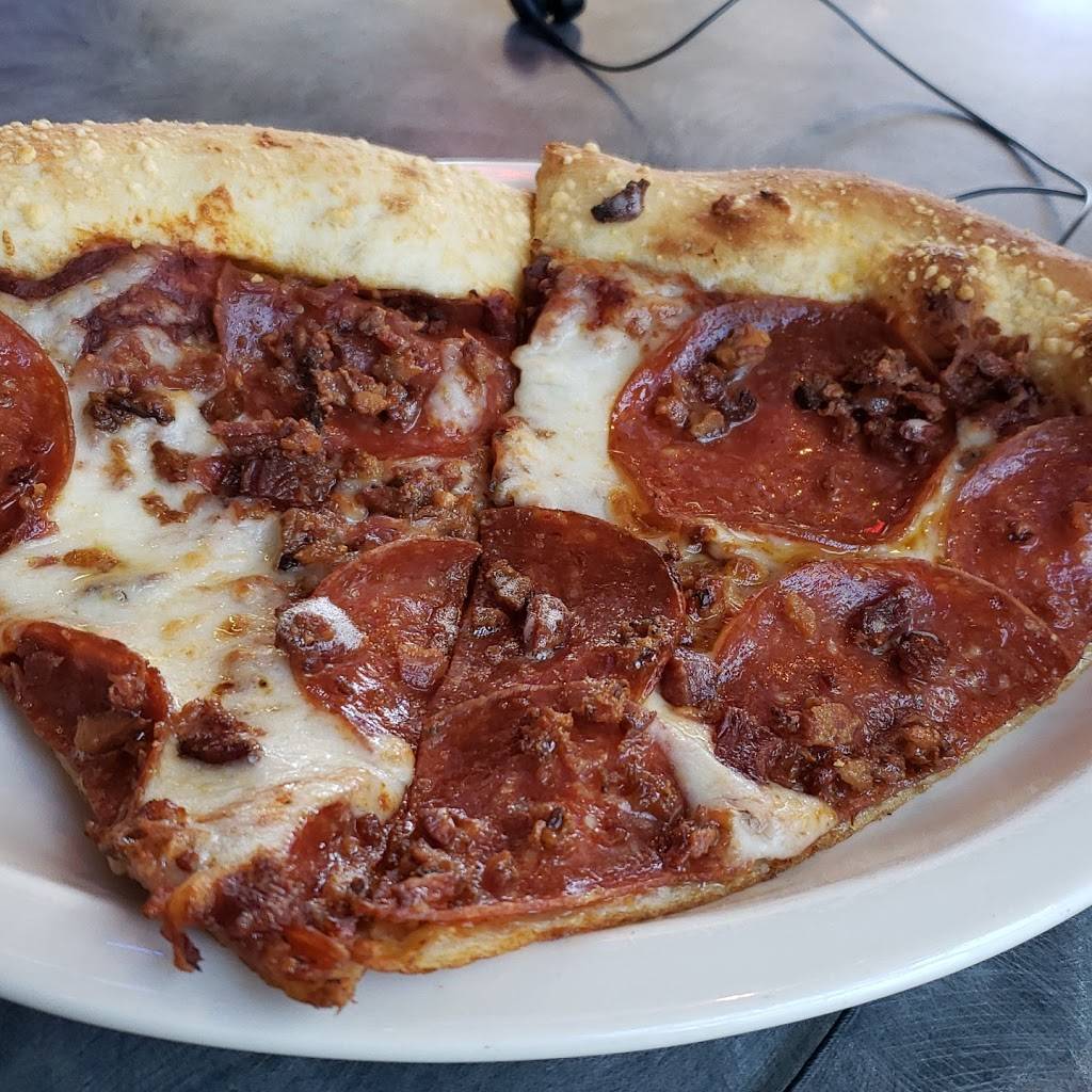 Schmizza Pub & Grub | restaurant | 891 NE 25th Ave, Hillsboro, OR 97124, USA | 5036019007 OR +1 503-601-9007