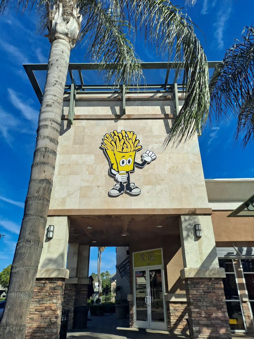 Mr Fries Man Ontario | restaurant | 111 N Vineyard Ave Suite B, Ontario, CA 91764, USA | 9094437638 OR +1 909-443-7638