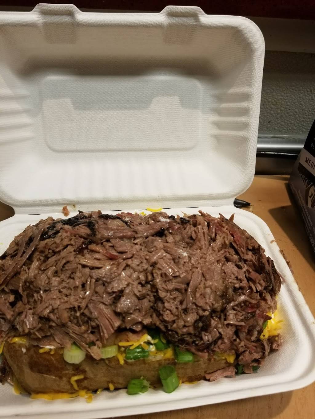 Dickeys Barbecue Pit | restaurant | 2222 Medical District Dr, Dallas, TX 75235, USA | 4692940186 OR +1 469-294-0186