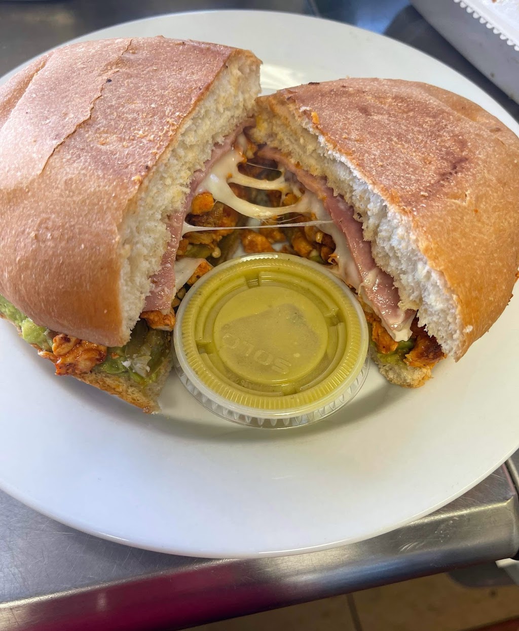 La Kalle food | restaurant | 5400 Midlothian Tpke, Richmond, VA 23225, USA | 8046538242 OR +1 804-653-8242