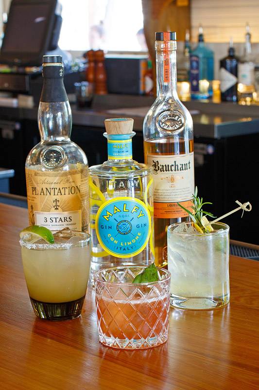 James Restaurant | restaurant | 1271 Folly Rd, Charleston, SC 29412, USA | 8435737200 OR +1 843-573-7200