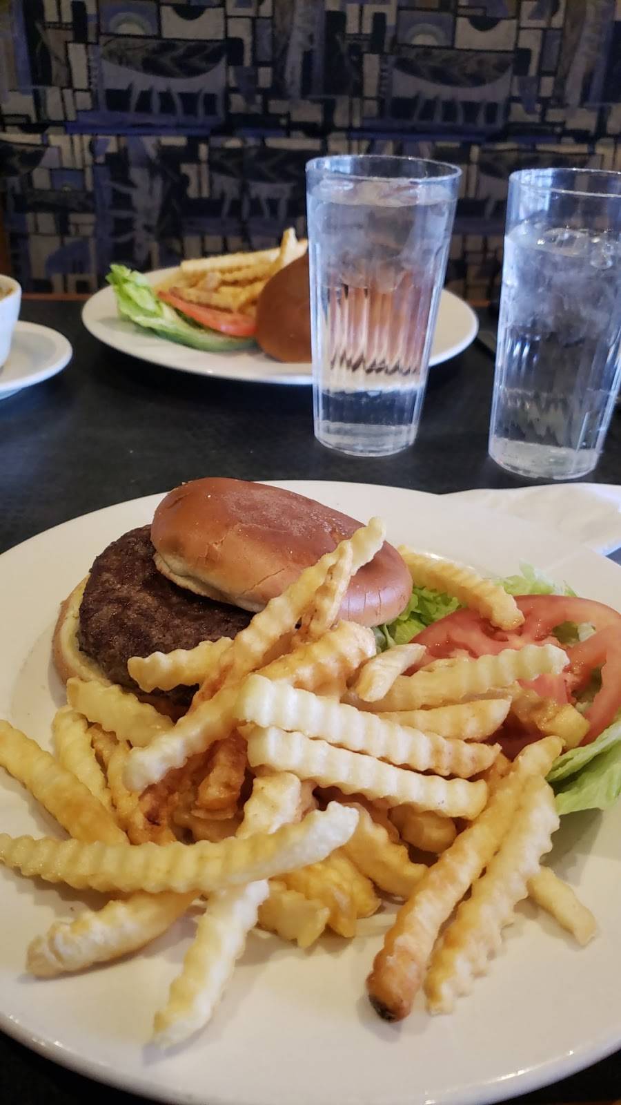 Oakfield Family Restaurant | restaurant | 27W229 Geneva Rd, Winfield, IL 60190, USA | 6306903303 OR +1 630-690-3303