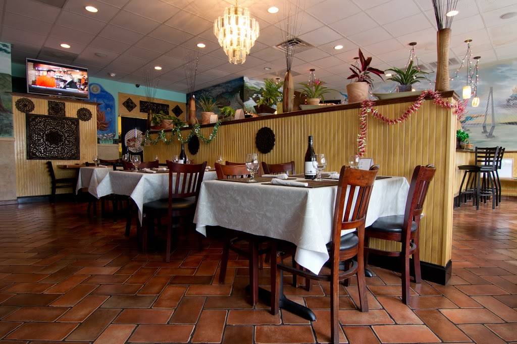 Tasty Thai & Sushi of Mount Pleasant | meal takeaway | 320 W Coleman Blvd, Mt Pleasant, SC 29464, USA | 8433883912 OR +1 843-388-3912