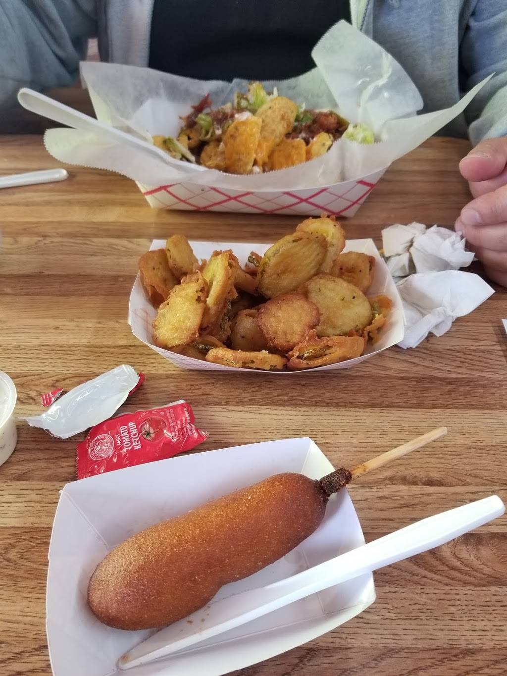 Peaches Corner | restaurant | 900 Ocean Blvd, Myrtle Beach, SC 29577, USA | 8434487424 OR +1 843-448-7424