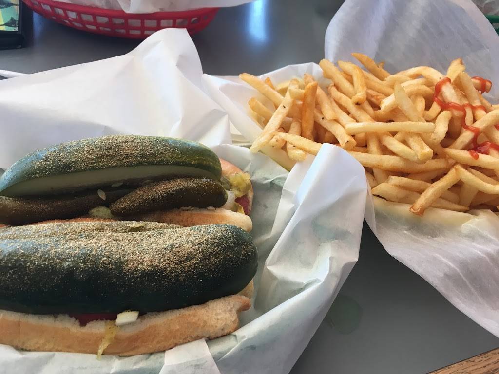 Doggie Diner | meal takeaway | 7536 Janes Ave, Woodridge, IL 60517, USA | 6309858008 OR +1 630-985-8008