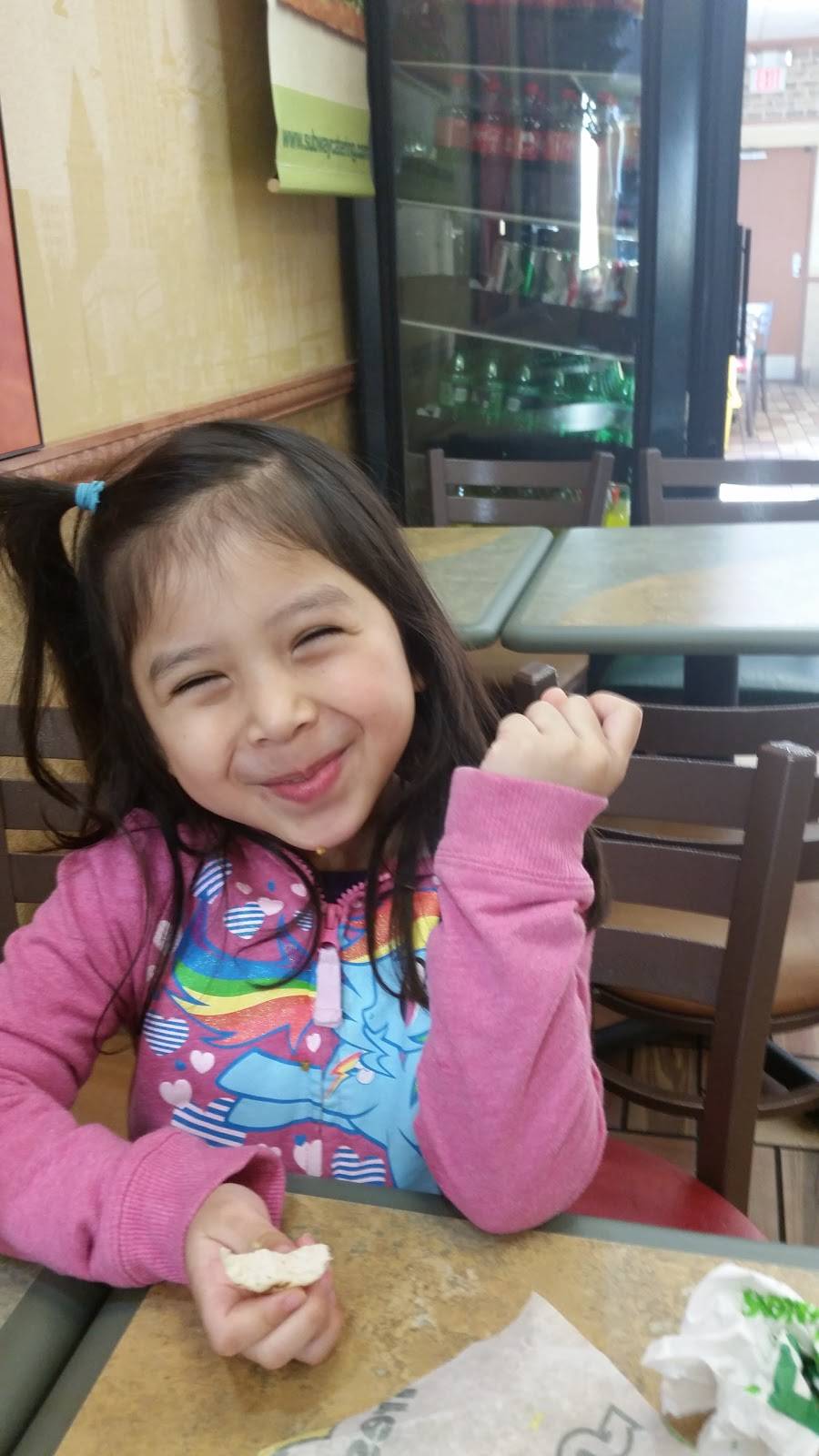 Subway | restaurant | 7868 Richmond Hwy, Alexandria, VA 22306, USA | 7033600204 OR +1 703-360-0204