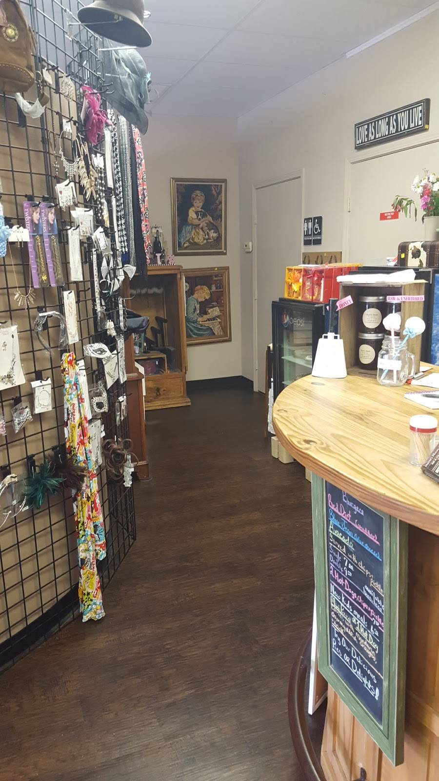 RED DIRT AND BLUE JEANS | restaurant | 13021 Hwy 6, Santa Fe, TX 77510, USA | 4099276545 OR +1 409-927-6545