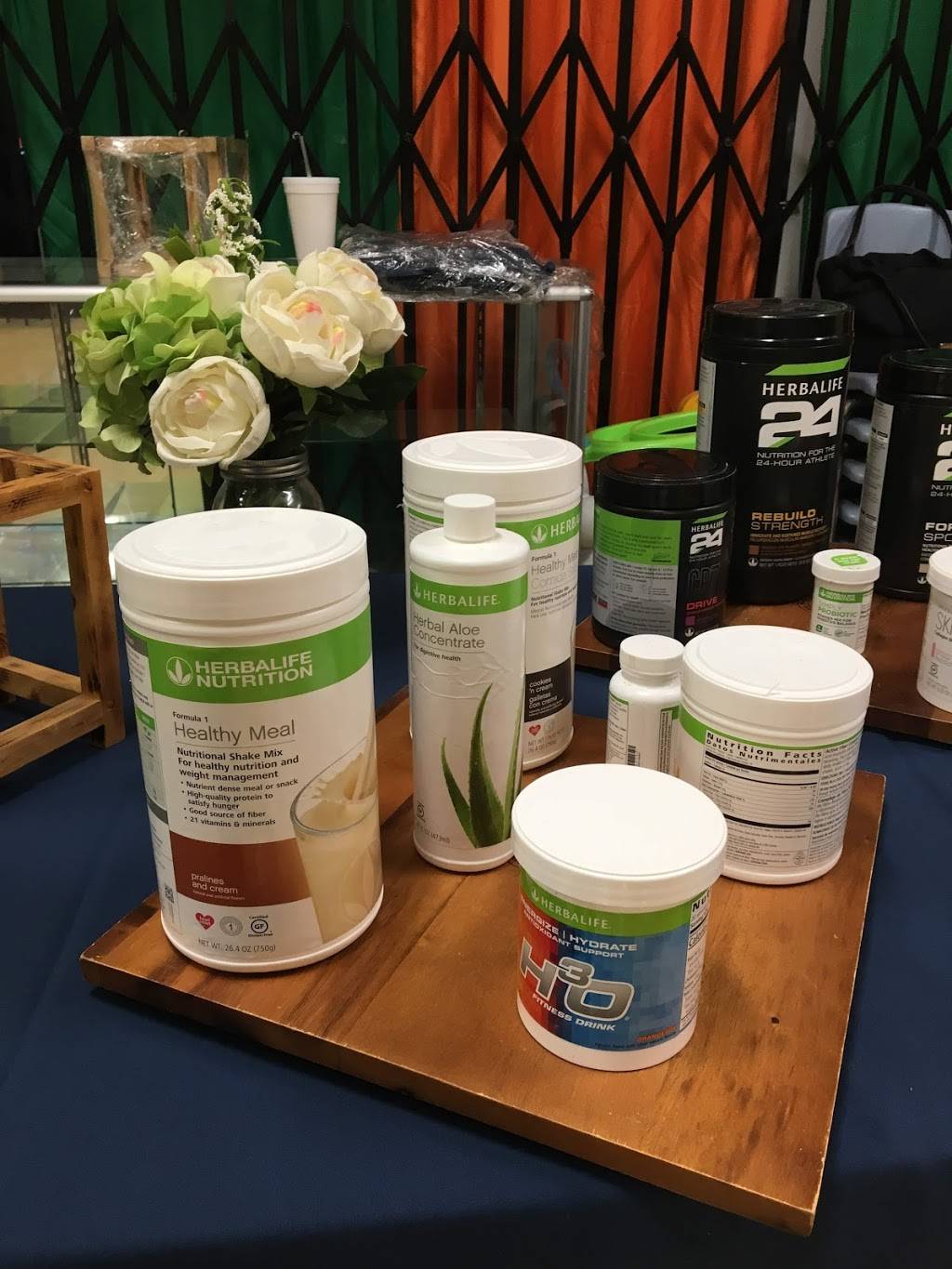 Club Nutritivo de Herbalife | restaurant | 13274 Van Nuys Blvd suite C, Pacoima, CA 91331, USA | 8183190490 OR +1 818-319-0490