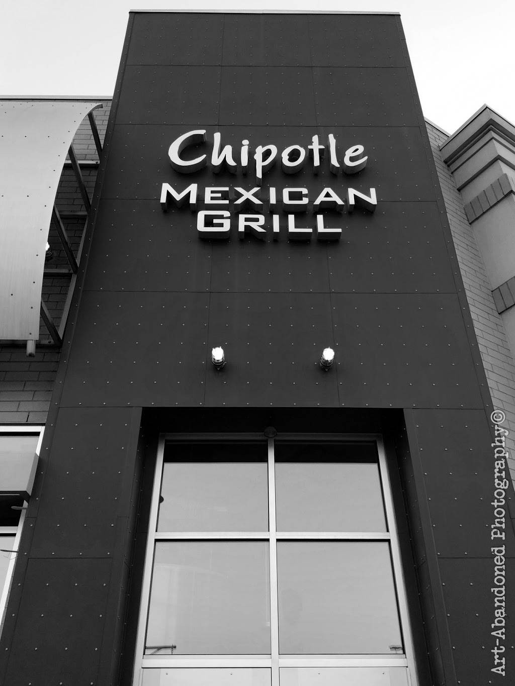 Chipotle Mexican Grill | restaurant | 500 Southpark Center, Strongsville, OH 44136, USA | 4402381673 OR +1 440-238-1673