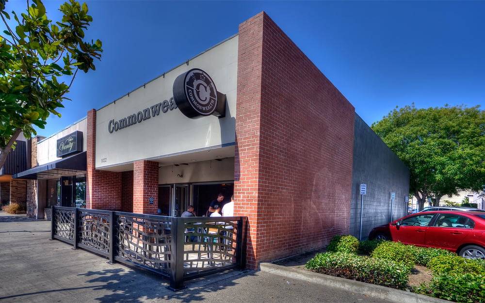 Commonwealth | restaurant | 1022 11th St, Modesto, CA 95354, USA | 2092487451 OR +1 209-248-7451