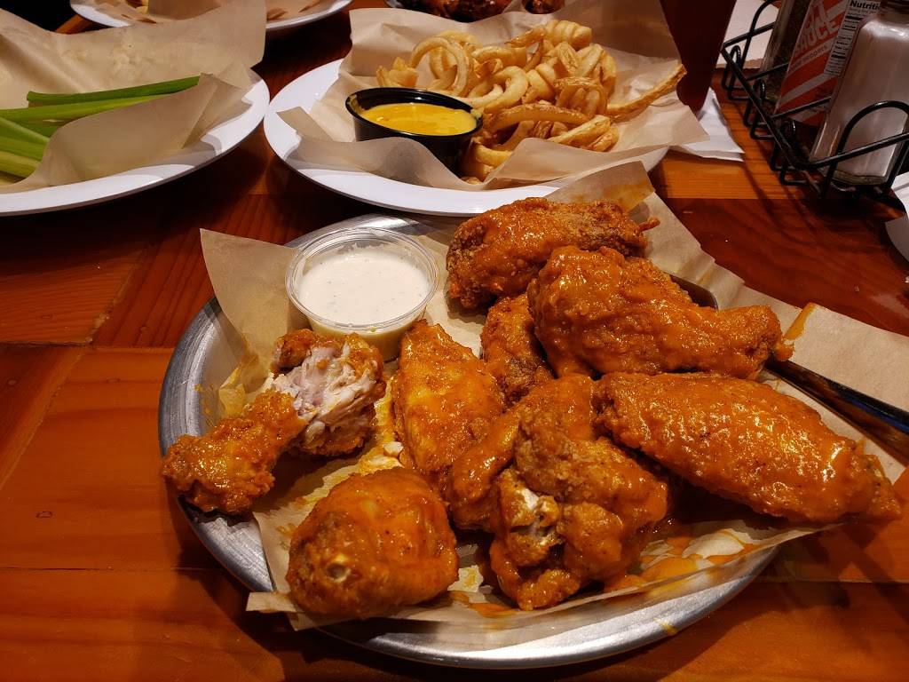 Hooters | restaurant | 4620 Lincoln Ave, Evansville, IN 47715, USA | 8124750229 OR +1 812-475-0229