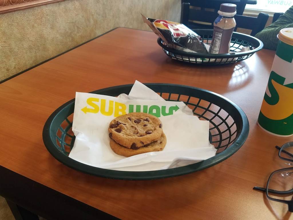 Subway | restaurant | 25-27 Parsons Blvd, Flushing, NY 11354, USA | 7183533100 OR +1 718-353-3100