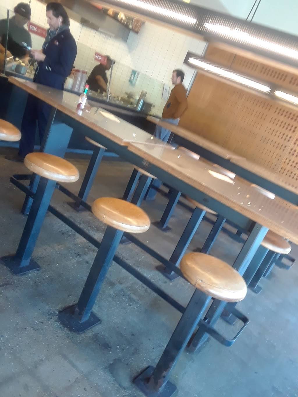 Chipotle Mexican Grill | restaurant | 919 E Fort Ave Space #31, Baltimore, MD 21230, USA | 4436811399 OR +1 443-681-1399