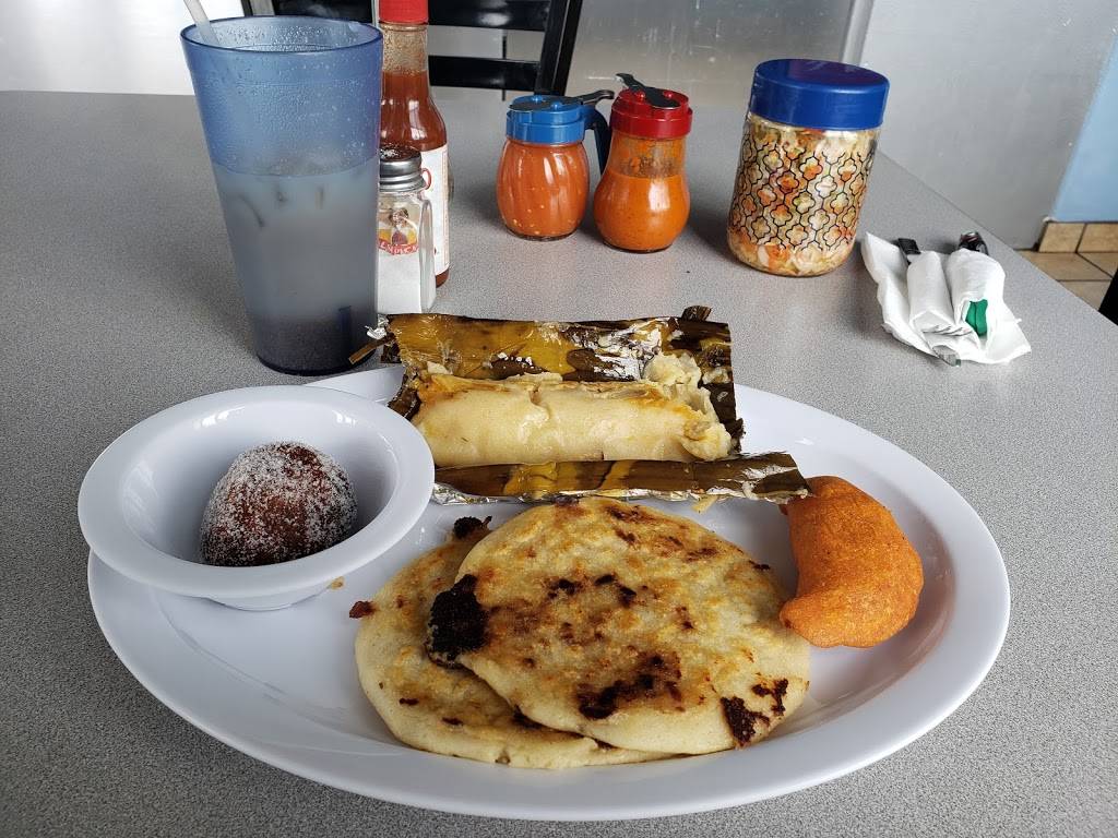 Salvis Pupuseria & Restaurant | restaurant | 8922 Beech Ave suite k, Fontana, CA 92336, USA | 9096951021 OR +1 909-695-1021