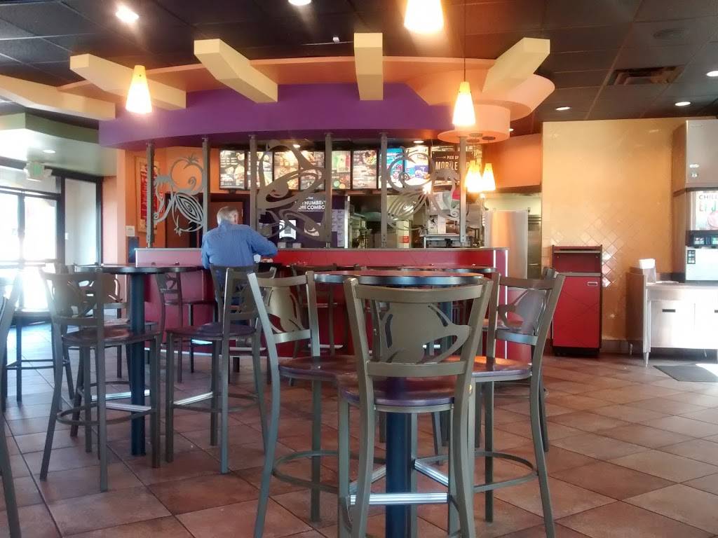 Taco Bell | meal takeaway | 95 E Daily Dr, Camarillo, CA 93010, USA | 8053893283 OR +1 805-389-3283
