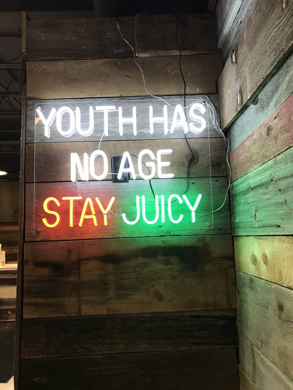 Revitasize | restaurant | 2631 Yonge St, Toronto, ON M4P 2J4, Canada | 6473478050 OR +1 647-347-8050