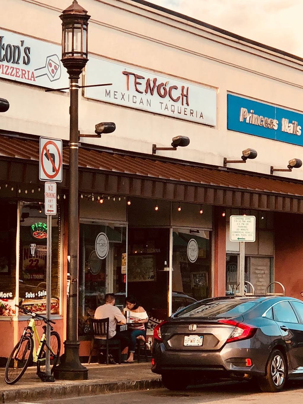 Tenoch Mexican | restaurant | 24 Riverside Ave, Medford, MA 02155, USA | 7813952221 OR +1 781-395-2221