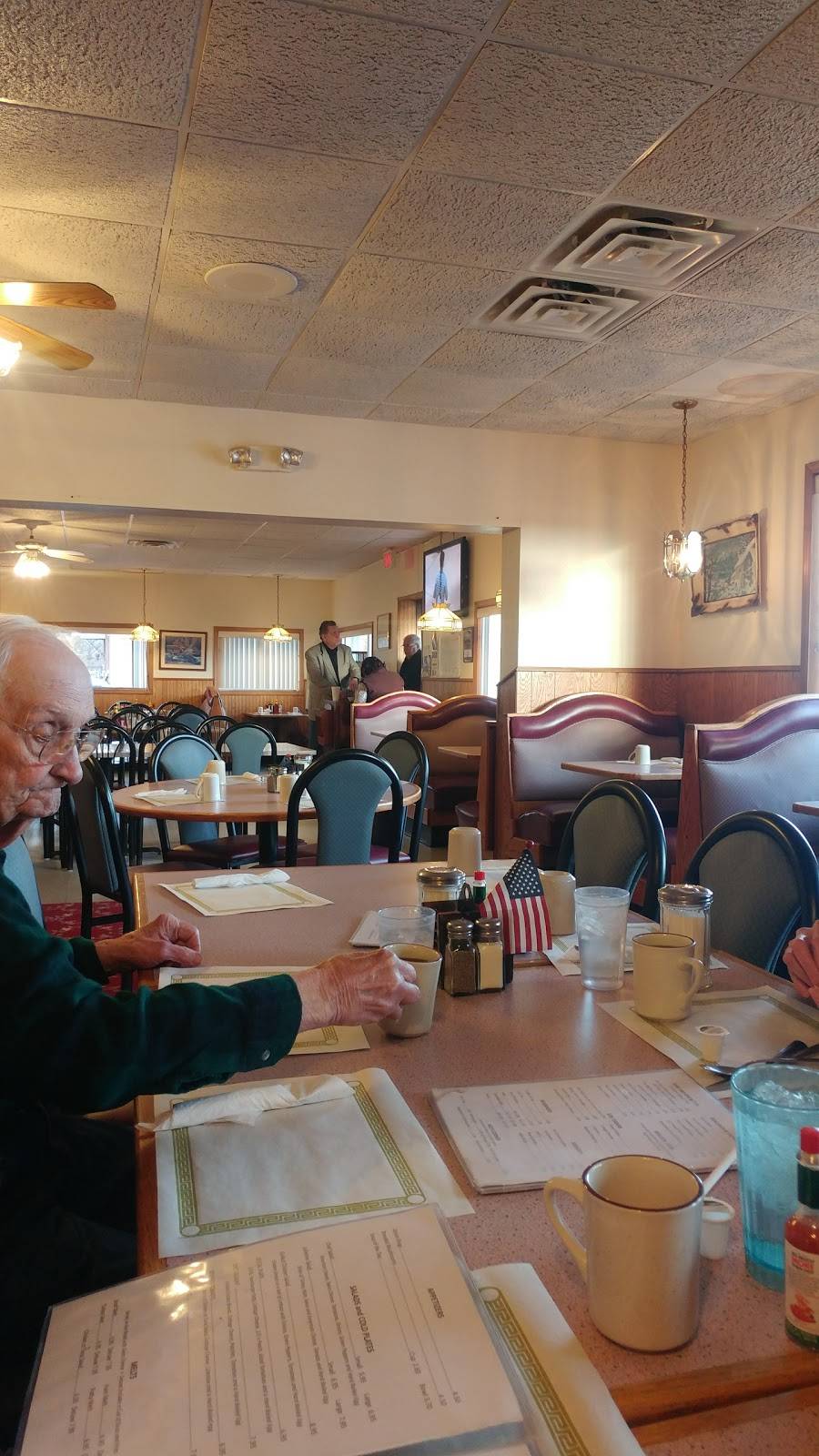 Gardner Restaurant | restaurant | 425 W Main St, Gardner, IL 60424, USA | 8152370406 OR +1 815-237-0406