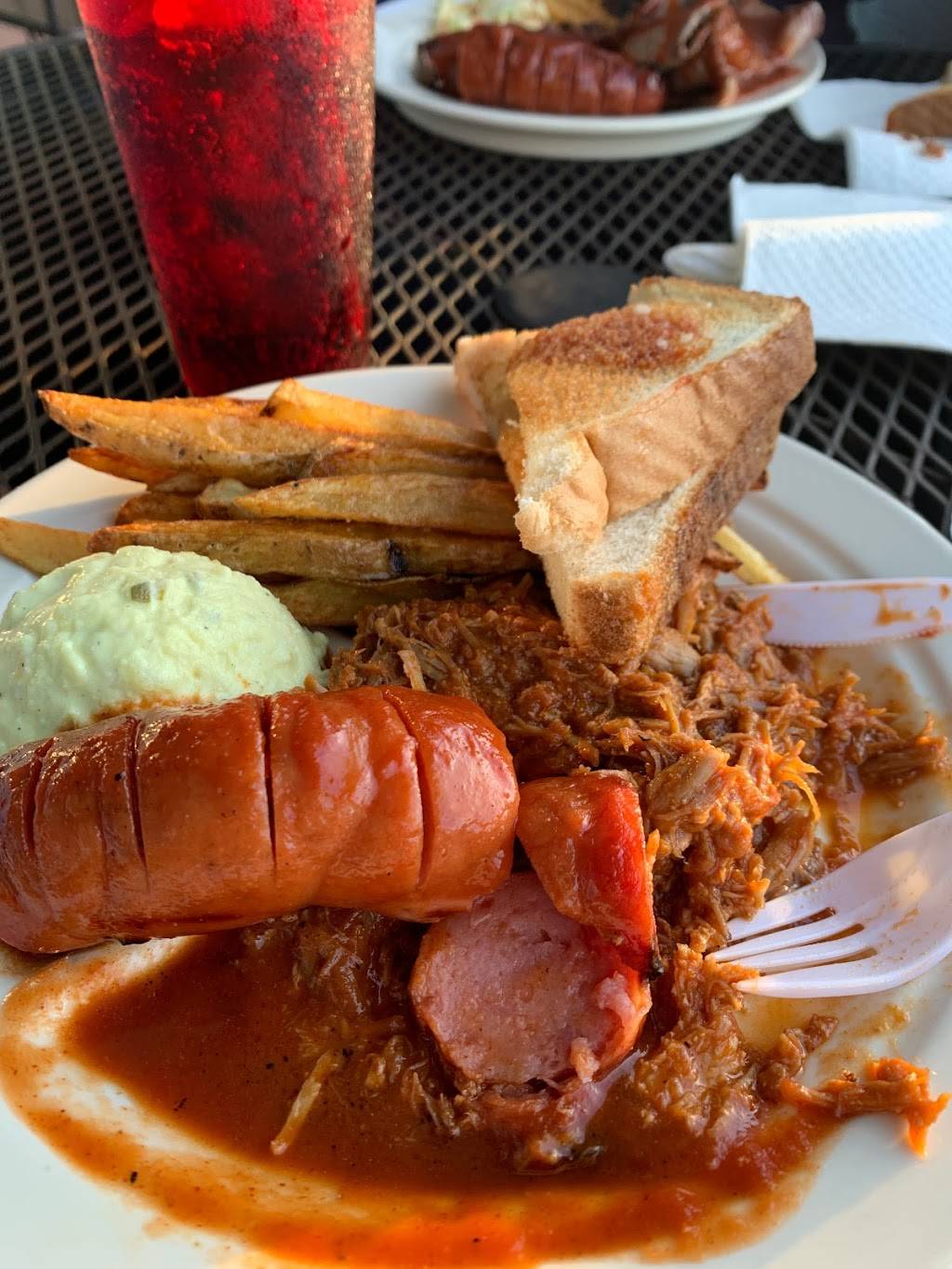 Pleasants BBQ Ocean Springs | restaurant | 1415 Government St, Ocean Springs, MS 39564, USA | 2288753384 OR +1 228-875-3384