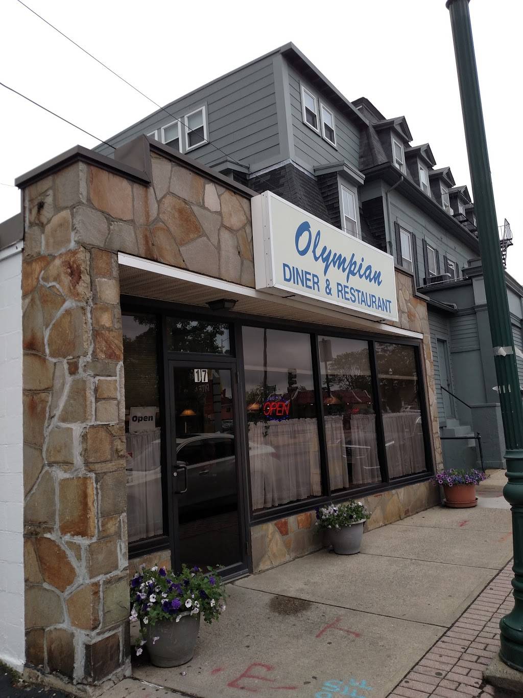 Olympian Diner Restaurant | restaurant | 17 Hancock St, Braintree, MA 02184, USA | 7818488505 OR +1 781-848-8505