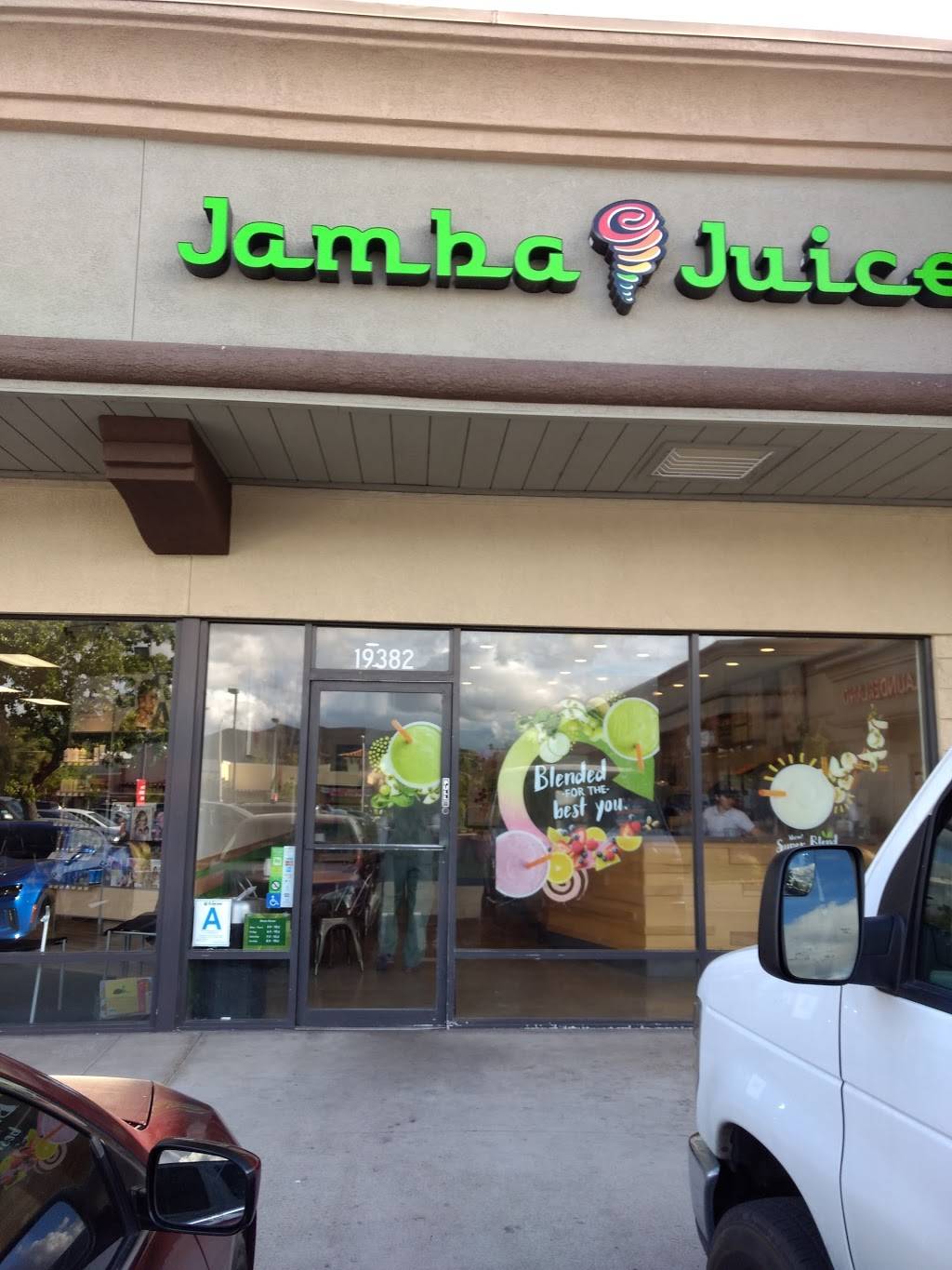 Jamba Juice | restaurant | 19382 Soledad Canyon Rd #28, Santa Clarita, CA 91351, USA | 6616735533 OR +1 661-673-5533