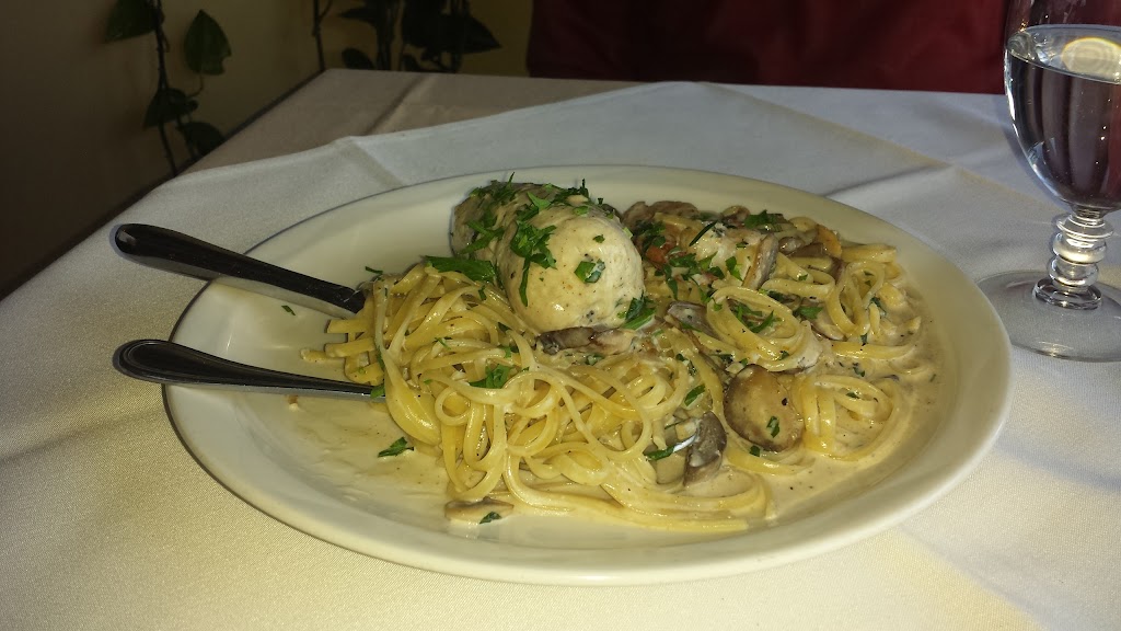 Chef Alfredos Ristorante Italiano | restaurant | 2313 W 400 N, Cedar City, UT 84720, USA | 4355862693 OR +1 435-586-2693