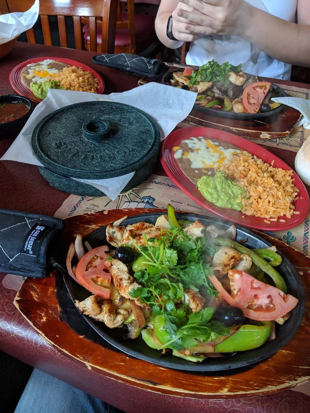 Casa Lupe | restaurant | 459 Castro St, Mountain View, CA 94041, USA | 6509652944 OR +1 650-965-2944