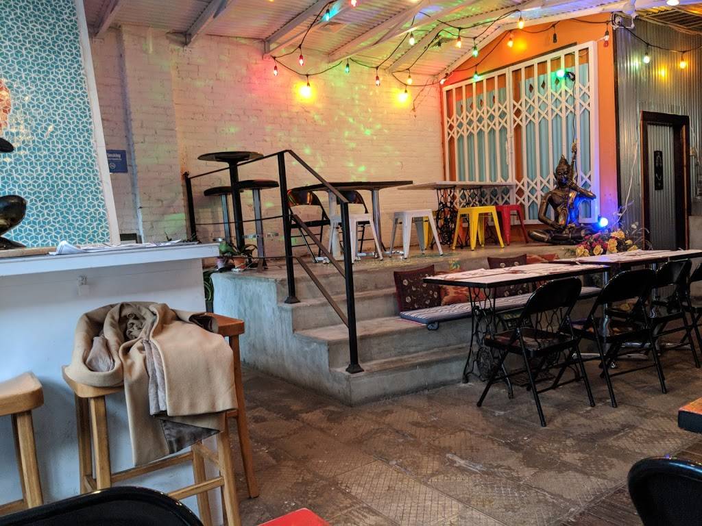 THAI SLIDERS | restaurant | 150 8th Ave, New York, NY 10011, USA | 2126750080 OR +1 212-675-0080