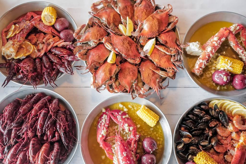 Hook & Reel Cajun Seafood | restaurant | 200 Baychester Ave, The Bronx, NY 10475, USA | 9175077052 OR +1 917-507-7052