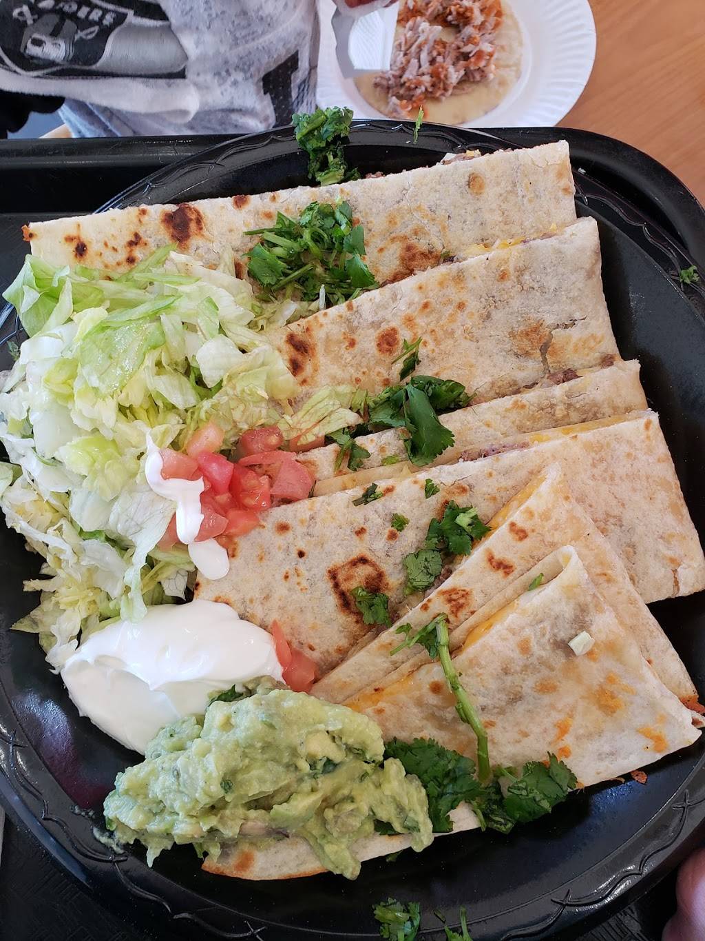 Las Carnitas Uruapan Victorville | restaurant | 15208 Bear Valley Rd B175, Victorville, CA 92395, USA | 7609555500 OR +1 760-955-5500