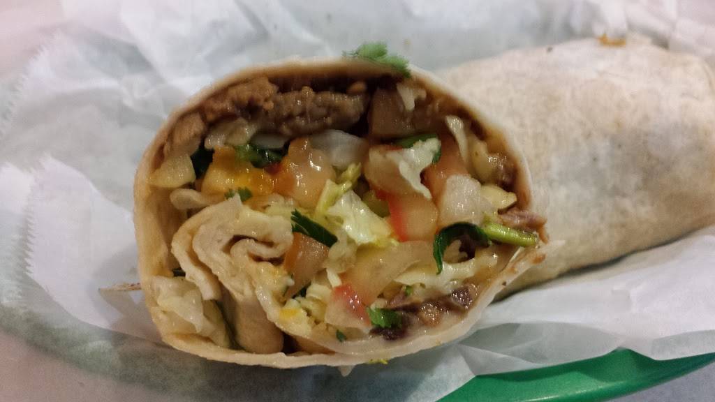 Taqueria Rolys | restaurant | 2006 16th St, Moline, IL 61265, USA | 3095176516 OR +1 309-517-6516