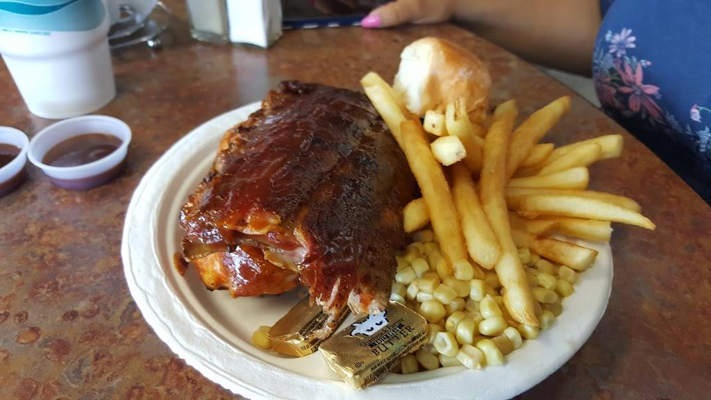 HOGGS Gourmet Grill | meal takeaway | 12625 Frederick St Ste E-9, Moreno Valley, CA 92553, USA | 9516531353 OR +1 951-653-1353