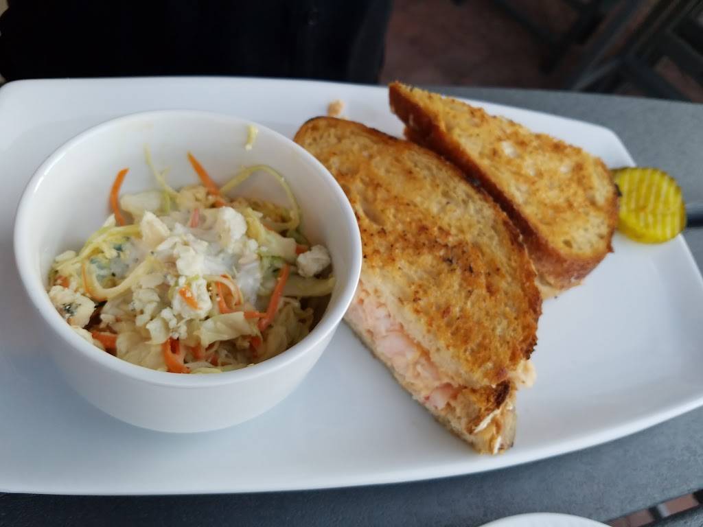 SixtyFour - Wine Bar & Kitchen | restaurant | 123 Water St #105a, Naperville, IL 60540, USA | 6307806464 OR +1 630-780-6464