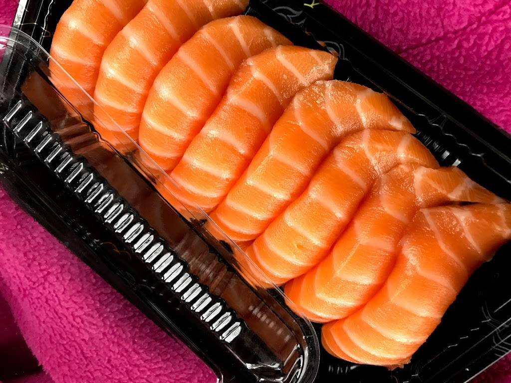 Sushi Me | restaurant | 14-18 150th St, Flushing, NY 11357, USA | 7183579999 OR +1 718-357-9999