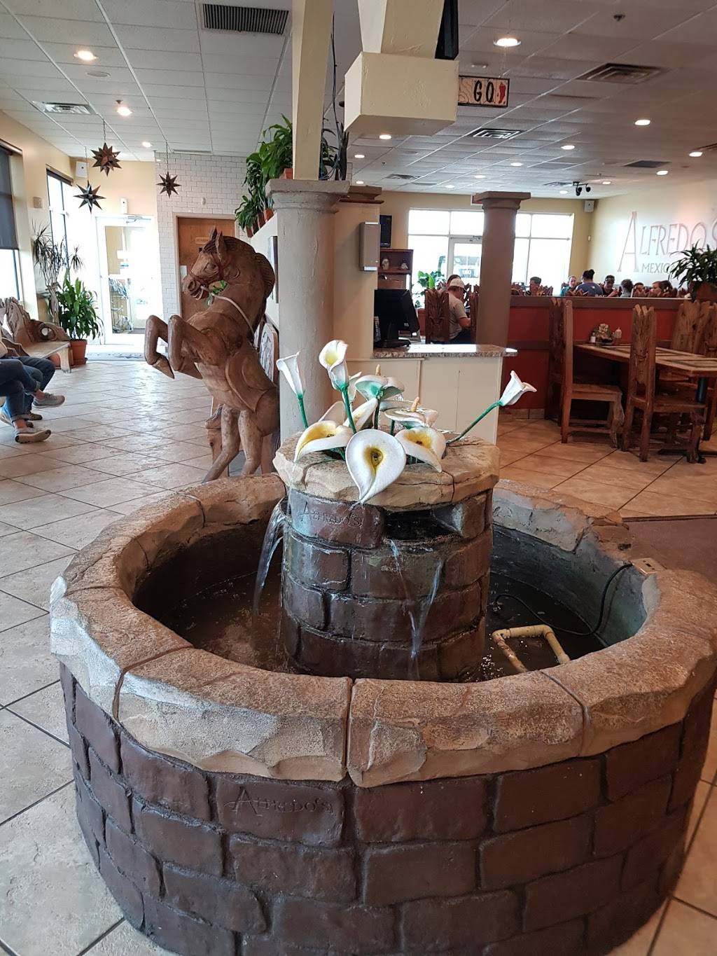 Alfredos Mexican Cafe | restaurant | 1751 Garth Brooks Blvd, Yukon, OK 73099, USA | 4053544343 OR +1 405-354-4343