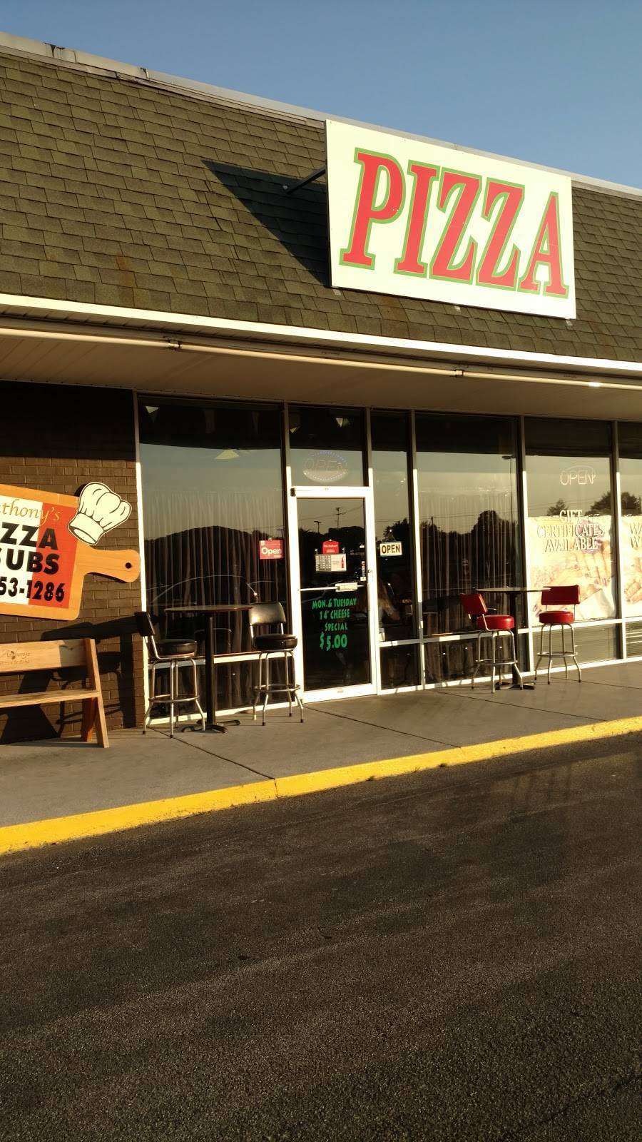 Anthonys Pizza | restaurant | 1954 W Morris Blvd, Morristown, TN 37814, USA | 4233531286 OR +1 423-353-1286