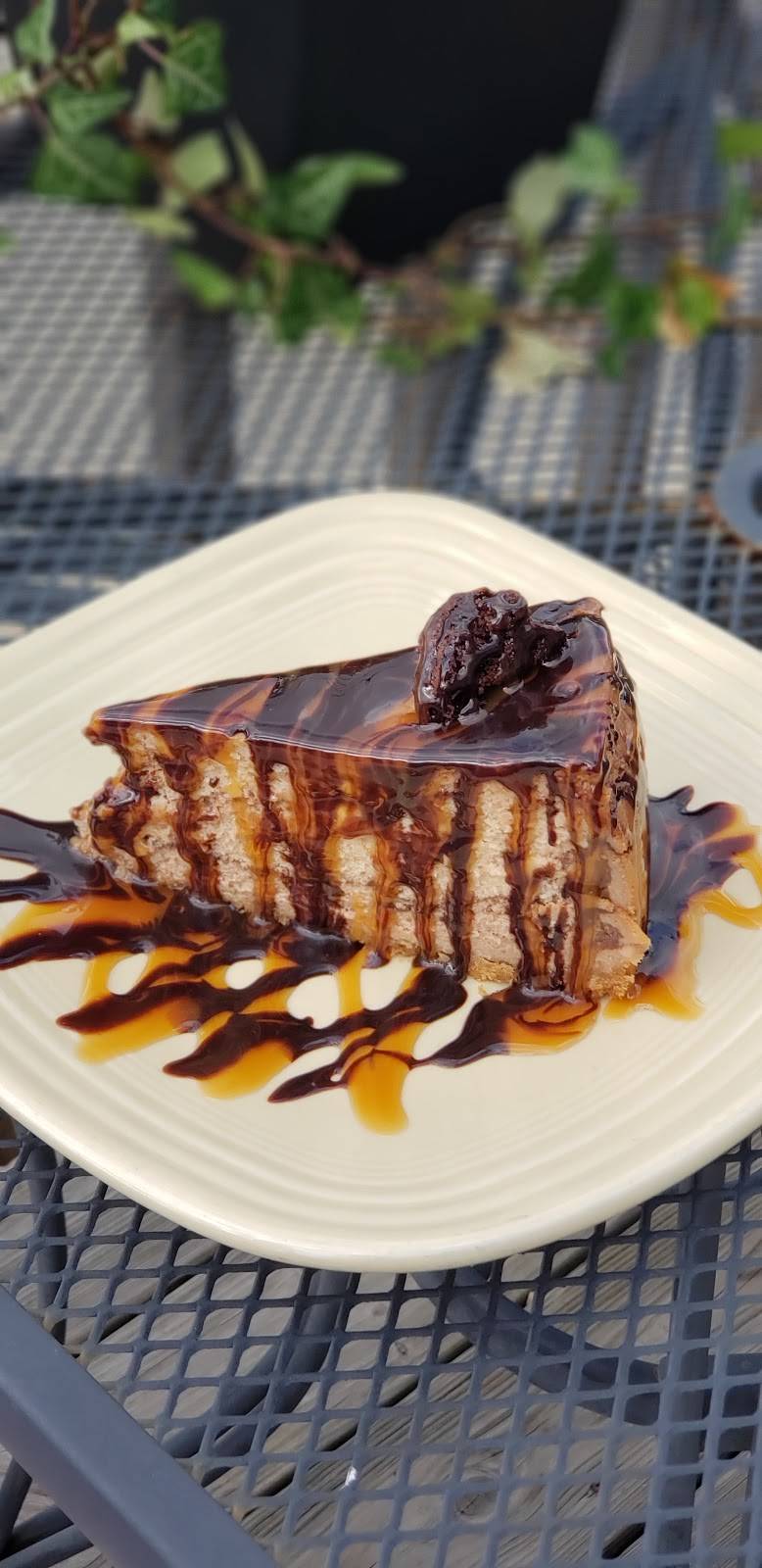 City Hall Cheesecake | bakery | 221 E Commerce St, Hernando, MS 38632, USA | 6624699117 OR +1 662-469-9117