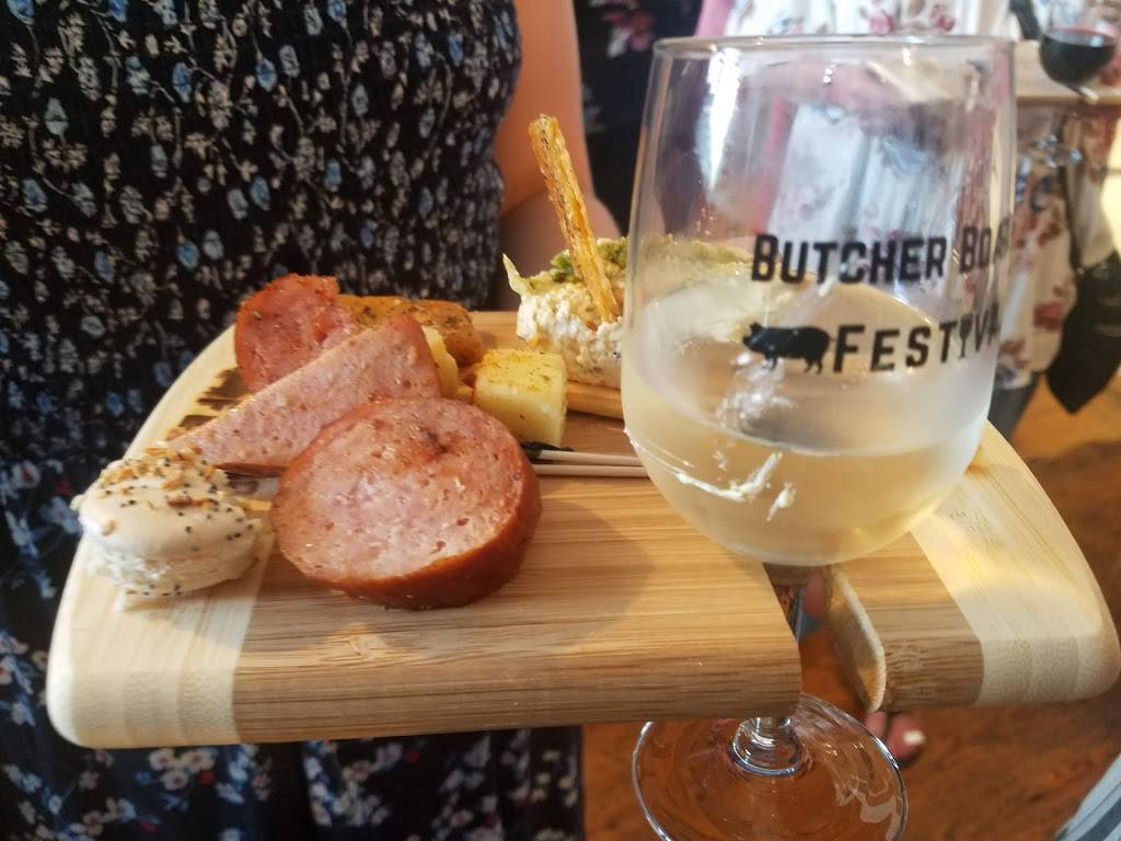 The South Main Market | restaurant | 409 S Main St 1st floor, Memphis, TN 38103, USA | 9013413838 OR +1 901-341-3838