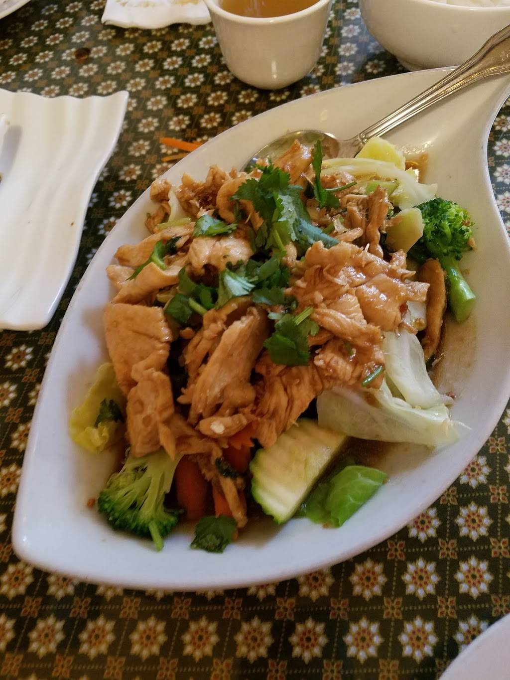 Real Thai Kitchen | restaurant | 1632 Seabright Ave, Santa Cruz, CA 95062, USA | 8314272559 OR +1 831-427-2559