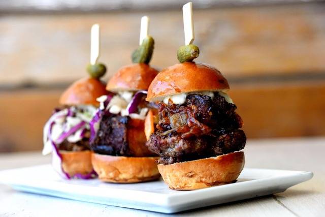 the Hook & Plow | restaurant | 425 Pier Ave, Hermosa Beach, CA 90254, USA | 3109375909 OR +1 310-937-5909