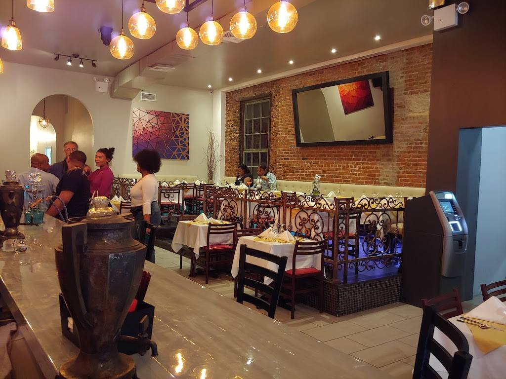 Mina Restaurant and Bar | restaurant | 3859 10th Ave, New York, NY 10034, USA | 6468691210 OR +1 646-869-1210