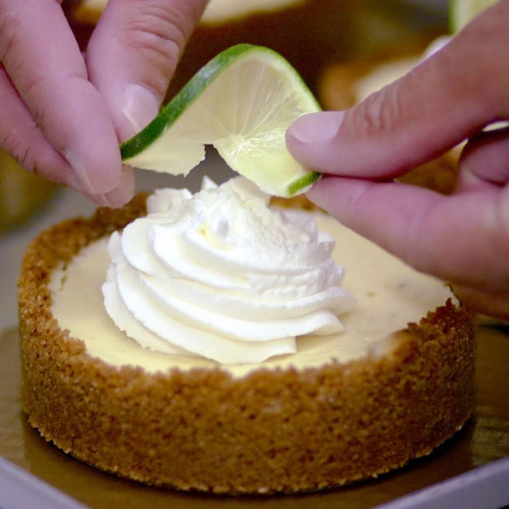 Relish Bakery & Sandwich Shop | bakery | 93 Commercial St, Provincetown, MA 02657, USA | 5084878077 OR +1 508-487-8077