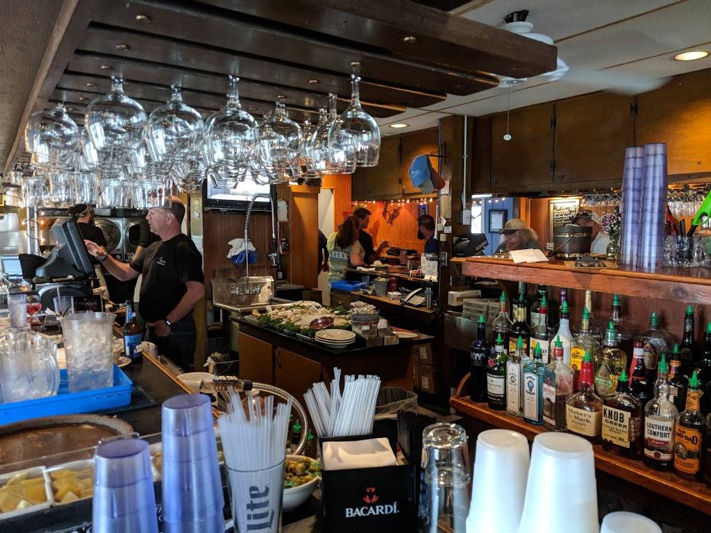 Js Oyster | restaurant | 5 Portland Pier, Portland, ME 04101, USA | 2077724828 OR +1 207-772-4828