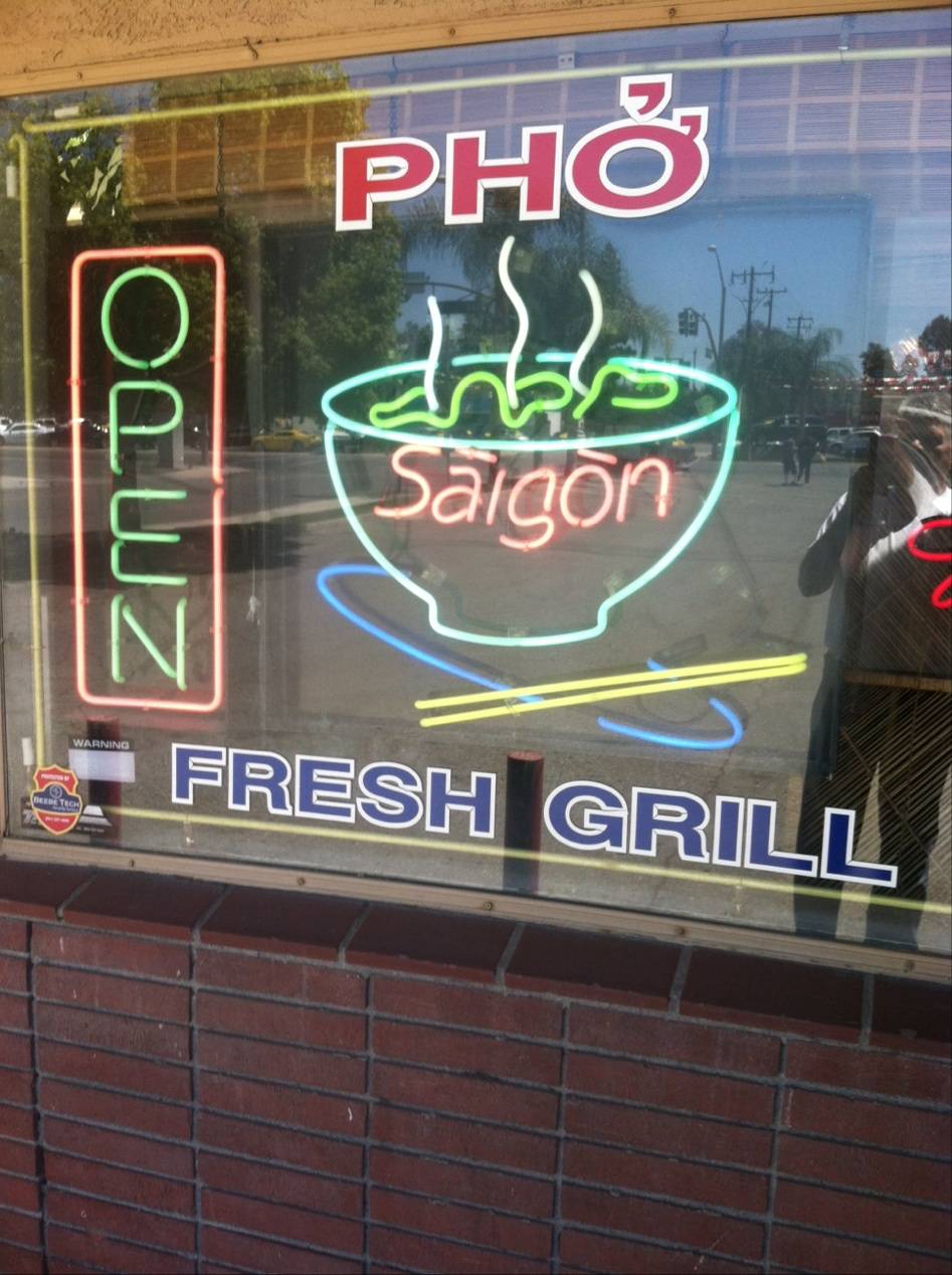 Saigon Restaurant | restaurant | 3113 Chester Ln, Bakersfield, CA 93304, USA | 6613278810 OR +1 661-327-8810