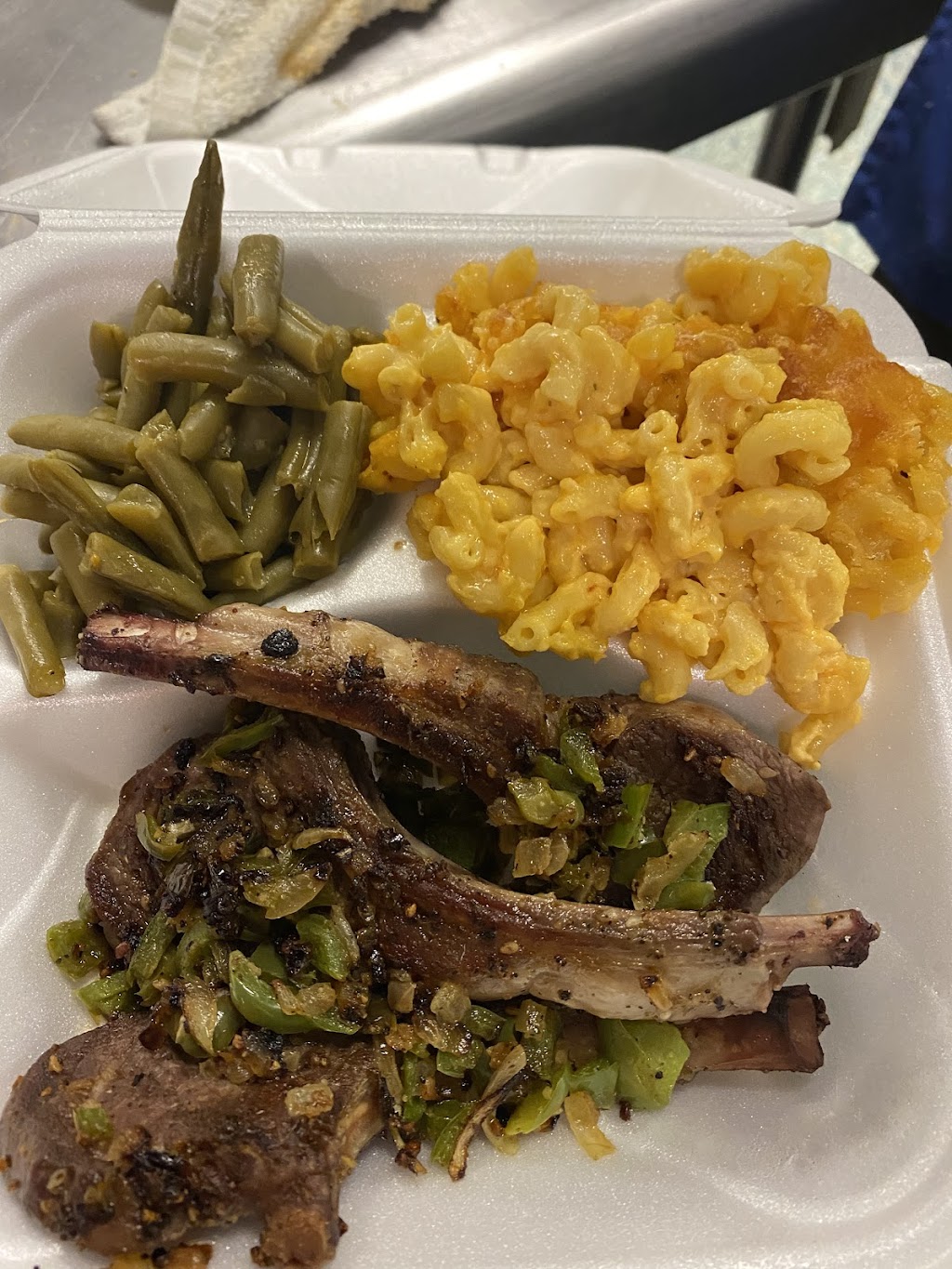 Da Kave Hookah Lounge | restaurant | 140 Morgantown St, Uniontown, PA 15401, USA | 7245504511 OR +1 724-550-4511