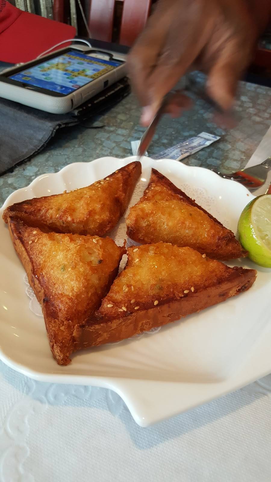 Empire Garden | restaurant | 1656 Hillside Avenue, New Hyde Park, NY 11040, USA | 5163588888 OR +1 516-358-8888